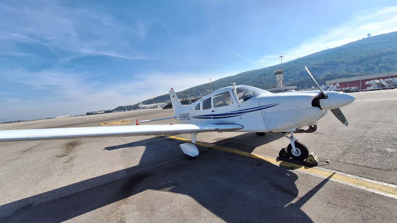 Piper PA-28 on the apron